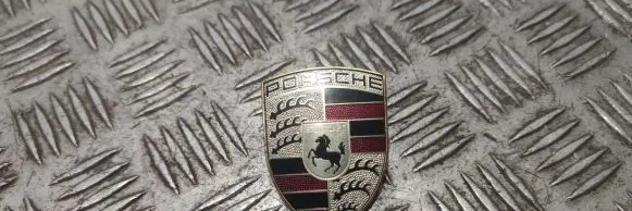 Porsche Cayenne (92A) Manufacturer badge logo/emblem 991559215