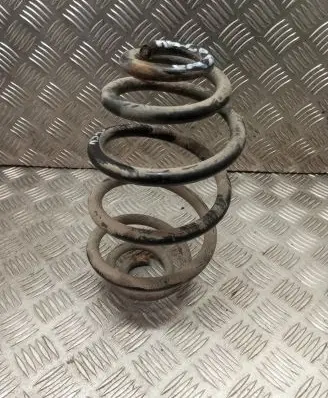 Volkswagen PASSAT B5 Rear coil spring