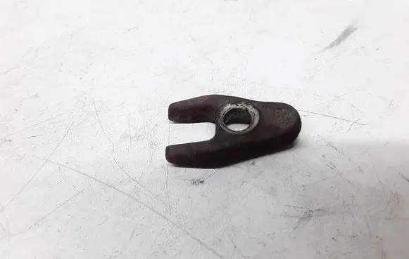 Volvo S40, V40 Fuel Injector clamp holder