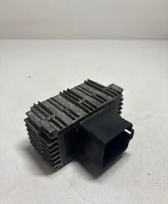 Glow plug pre-heat relay