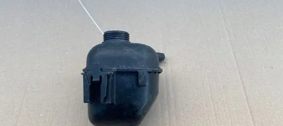 BMW X3 G01 Coolant expansion tank/reservoir 8610661