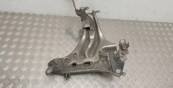 Toyota Auris 150 Voltage converter inverter 