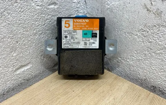 Volvo S40, V40 Other control units/modules 30857627 1513008380