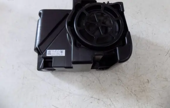 Audi Q4 e-tron Subwoofer speaker 11A035621C