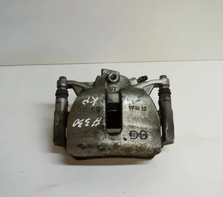 Volkswagen Jetta VII Front brake caliper 5QM105J