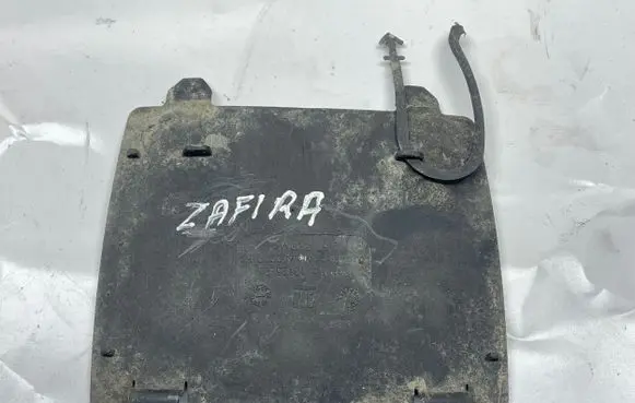 Opel Zafira B Front splash guards bracket 13125606