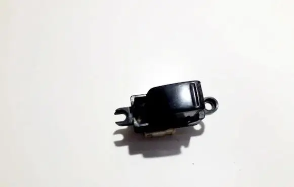 Nissan Almera N16 Electric window control switch