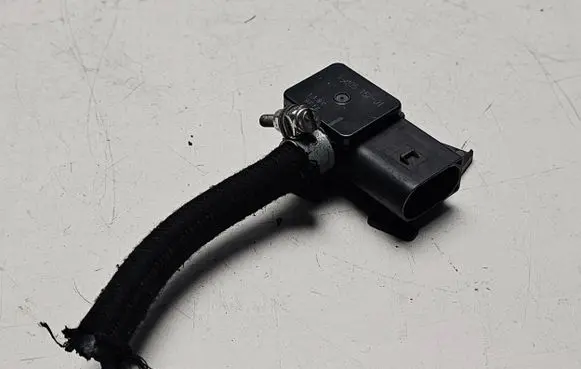 BMW 5 F10 F11 Exhaust gas pressure sensor 7805152 9F14 1180