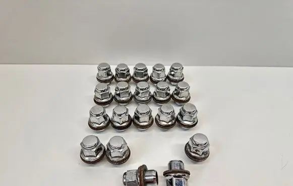 Toyota Auris E180 Nuts/bolts 