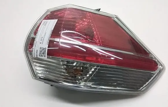 Nissan X-Trail T32 Rear/tail lights 22017939