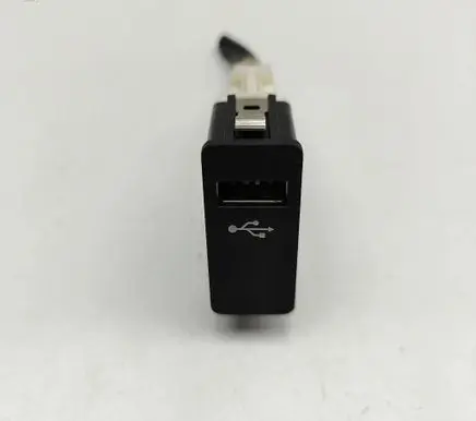 BMW X1 F48 F49 USB socket connector 6820397