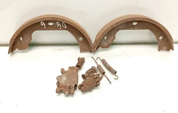 BMW 5 GT F07 Handbrake/parking brake pads 6782692