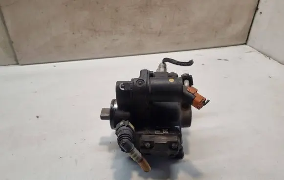 Fuel injection high pressure pump