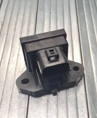 Volvo V40 Fuel level meter relay 31392346 H8QTB