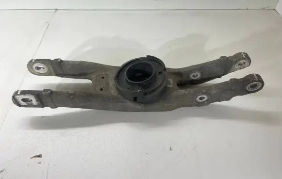 Mercedes-Benz C AMG W205 Rear upper control arm/wishbone A2059800