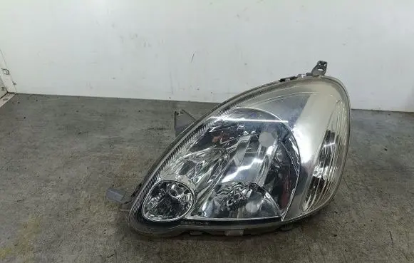 Toyota Yaris Headlight/headlamp 