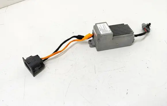 Citroen DS4 Voltage converter/converter module 9688692880 B217110