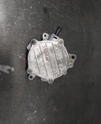 Audi A4 S4 B6 8E 8H Vacuum pump 06D145100D 217501