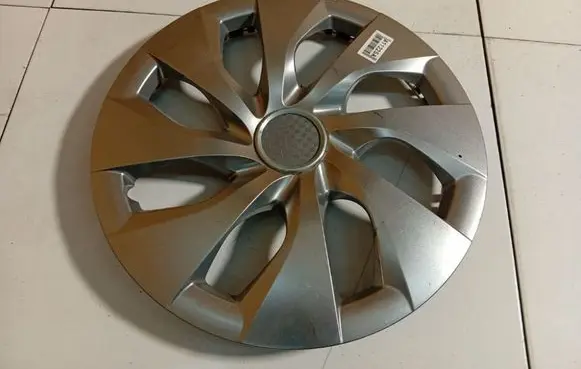 Ford Mondeo MK IV R16 wheel hub/cap/trim 