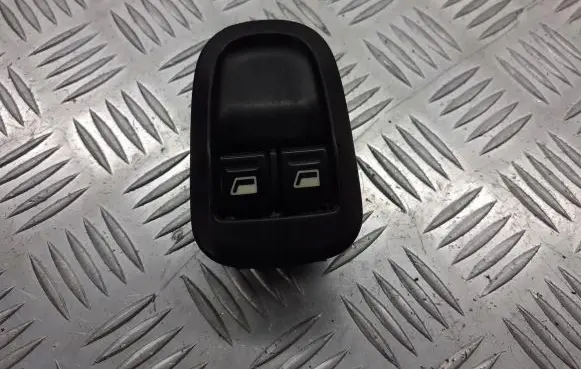 Peugeot 206 Front door window switch trim 