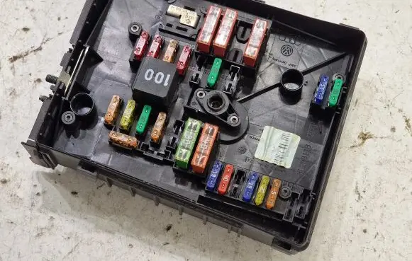 Skoda Superb B6 (3T) Fuse box set 1K0937125D