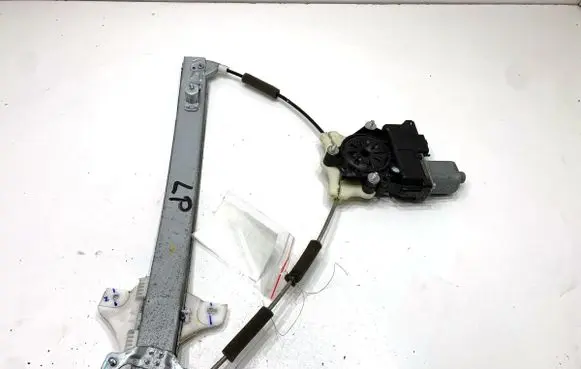 Hyundai i20 (GB IB) Front door window regulator with motor 
