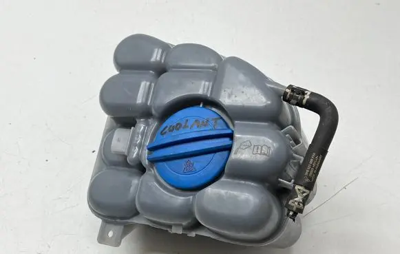 Coolant expansion tank/reservoir