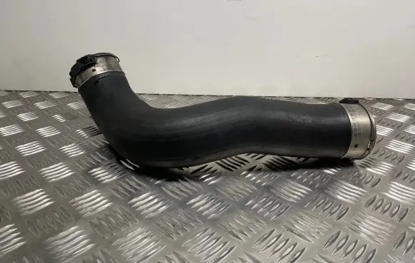 BMW 5 F10 F11 Intercooler hose/pipe 7810615
