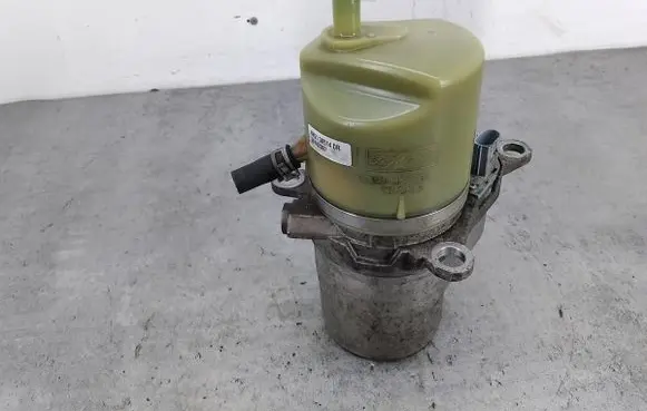 Volvo V50 Power steering pump
