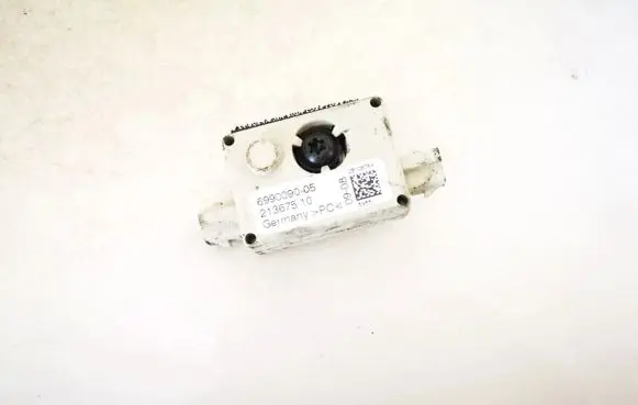 Antenna control unit