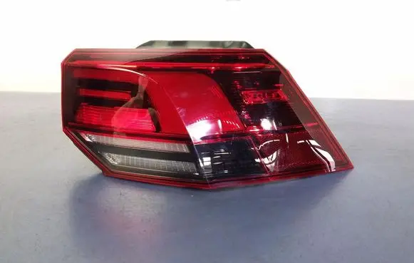 Volkswagen Golf Sportsvan Rear/tail lights 5H0945096C