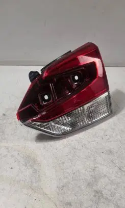 Subaru Forester SK Tailgate rear/tail lights 84251SJ000 1909031144