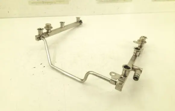 Mercedes-Benz R W251 Fuel line pipe 2720700995 2720701495