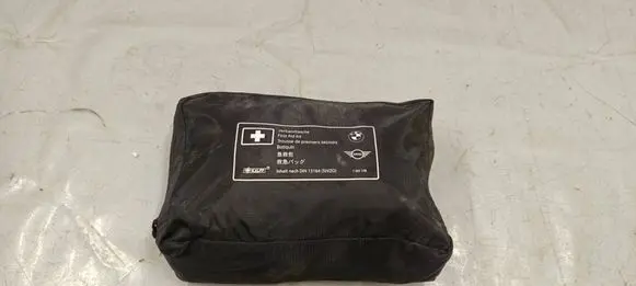 BMW 3 G20 G21 First aid kit 7261178