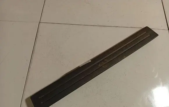 KIA Sorento Front sill trim cover 858713E000