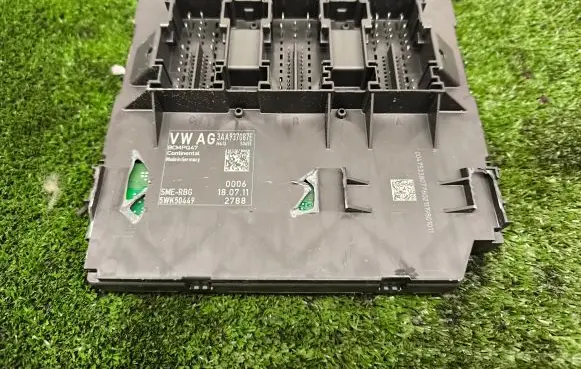 Volkswagen PASSAT B7 Other control units/modules 3AA937087E