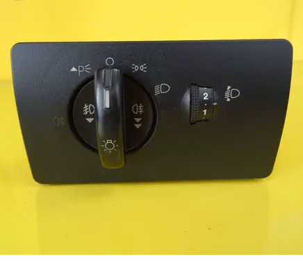 Ford Mondeo Mk III Light switch 1S7T13A024BB