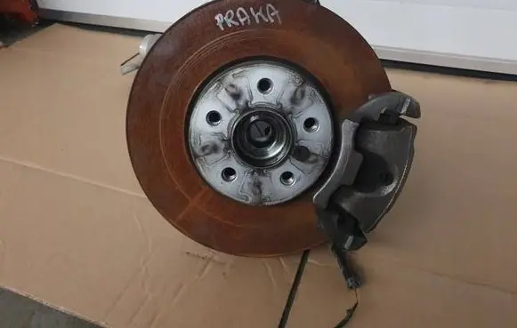 BMW 1 F40 Front wheel hub spindle knuckle 