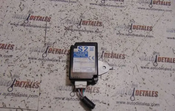 Lexus IS 220D-250-350 Door control unit/module 8974053053