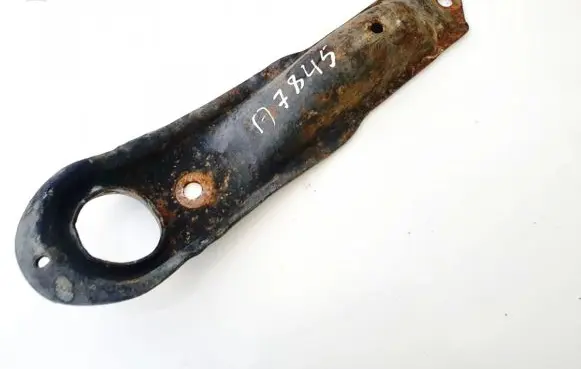 Toyota Avensis T250 Engine mounting bracket