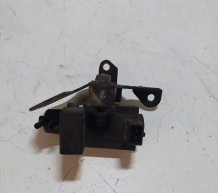 BMW 5 E39 Turbo solenoid valve 72279600