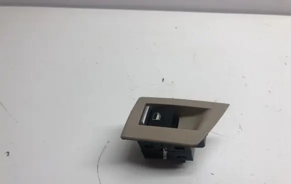 BMW 5 F10 F11 Electric window control switch 9241949