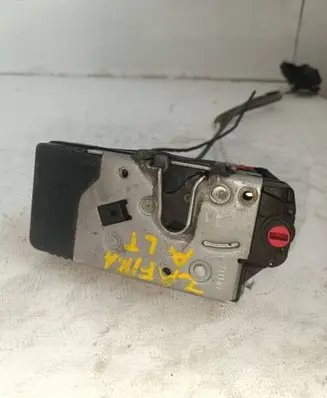 Opel Zafira A Rear door lock 24414134