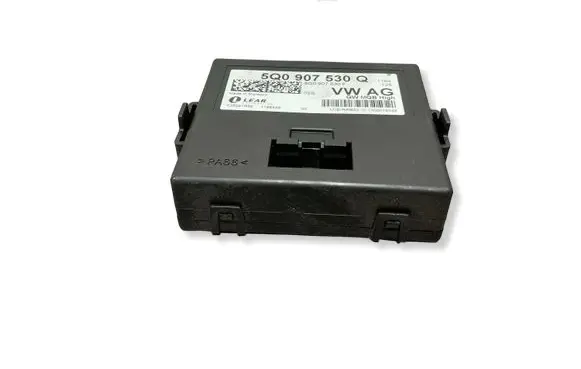 Volkswagen Golf VII Gateway control module 5Q0907530F