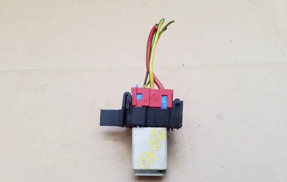 Seat Ibiza IV (6J,6P) Other relay 8E0937527 1K0951253