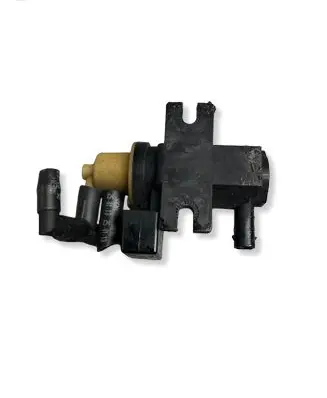 Mercedes-Benz C W204 Turbo solenoid valve A0081535428