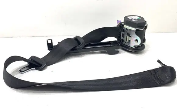 Audi A3 S3 8P Front seatbelt 