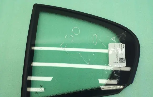 BMW 1 F20 F21 Rear vent window glass 43R001735 DOT782M540AS2