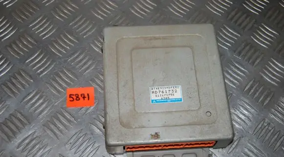 Mitsubishi Carisma Gearbox control unit/module MD761732