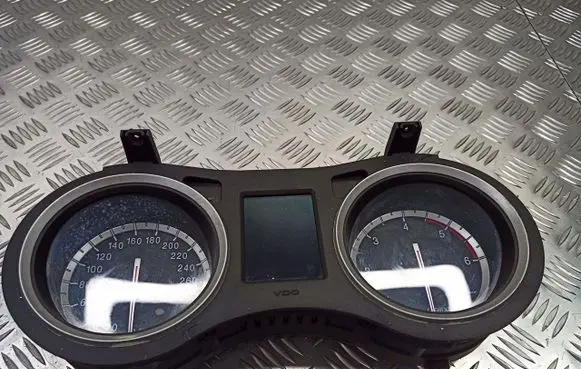 Alfa Romeo 159 Tachometer 0156079251